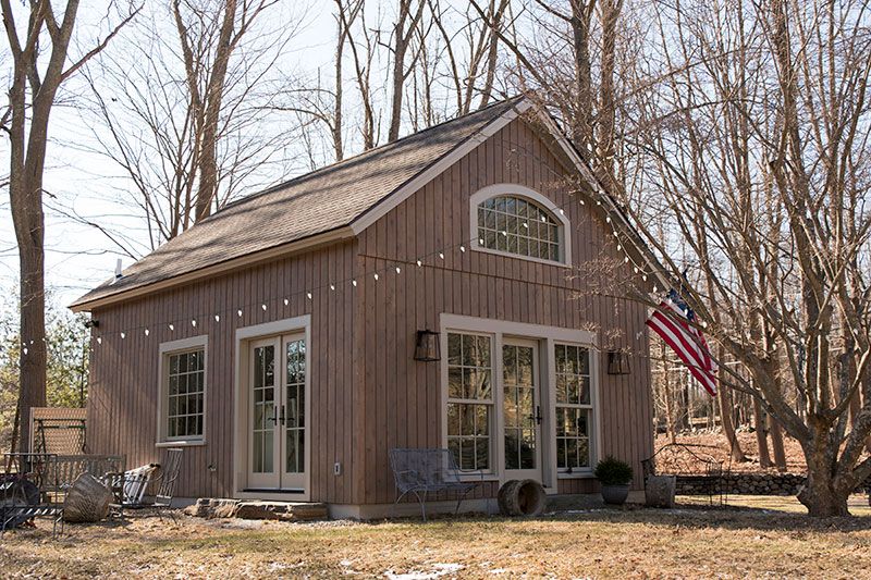 Kent paint owls in her studio on a picturesque location on her property