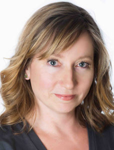 Lisa Owens Viani is the Co-Founder and Director of Raptors Are The Solution, A Project of Earth Island Institute