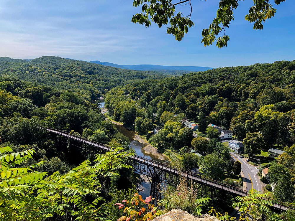 Joppenbergh_mountain_view_intobirds